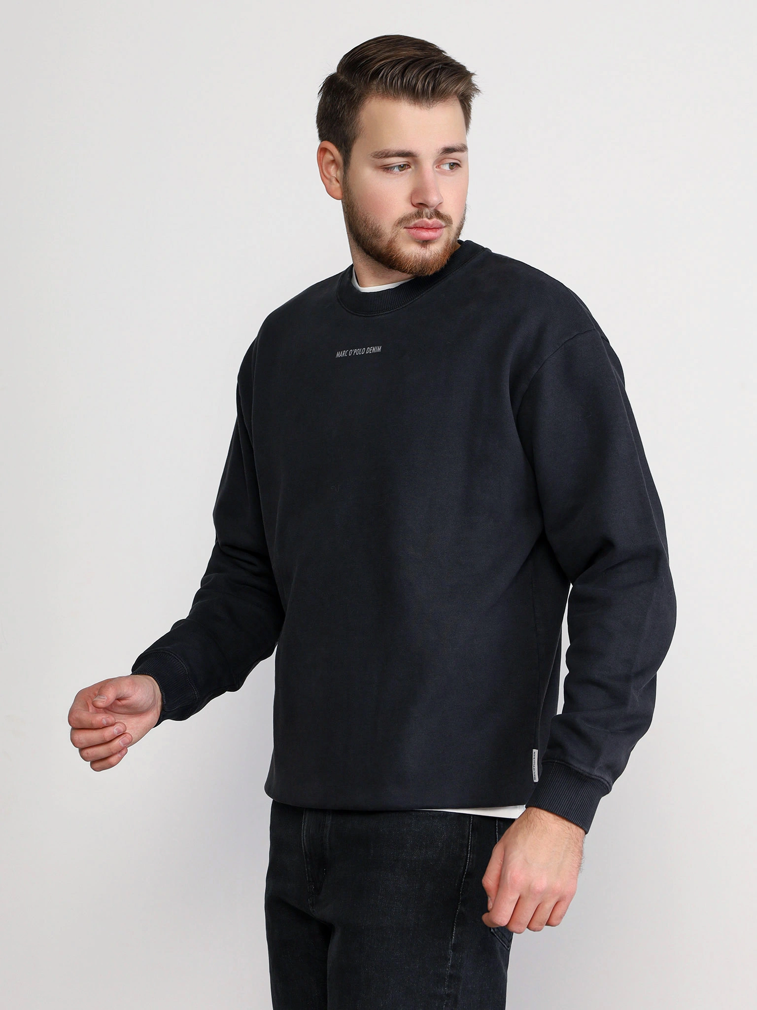 Пуловер черного цвета из хлопка